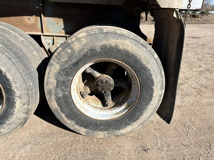 axle-end-dump-image-32