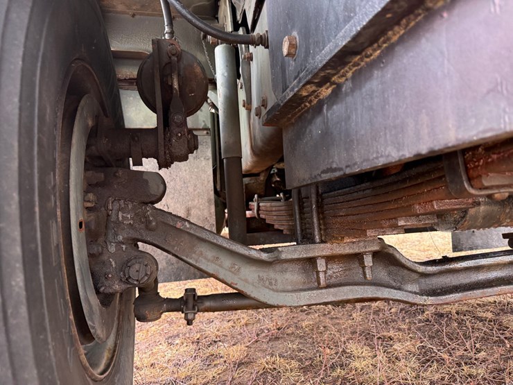 1984-mack-dm492s-image-58