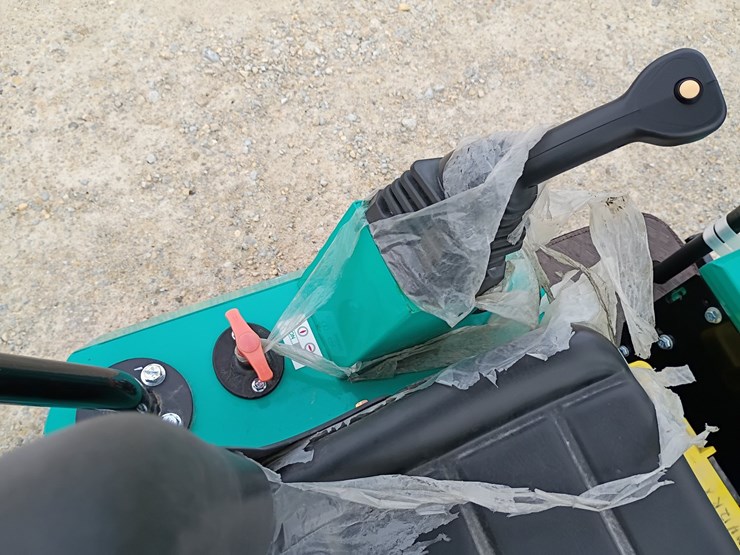 #24170-•-2025-agt-mh12rx-mini-excavator-image-14