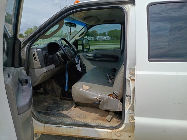 2007-ford-f350-image-28