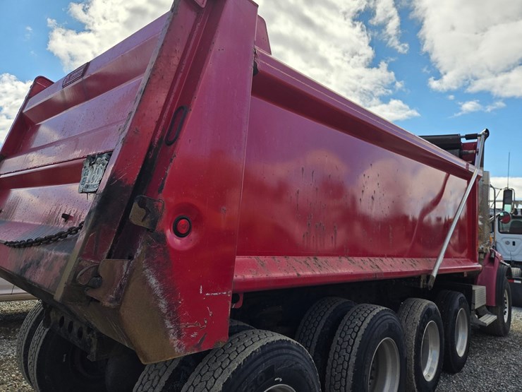 2005-massey-ferguson-8-image-23