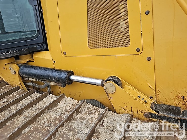 2014-caterpillar-d6k2-xl-image-13