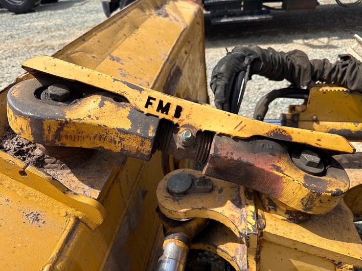 2002-deere-700h-lgp-image-20