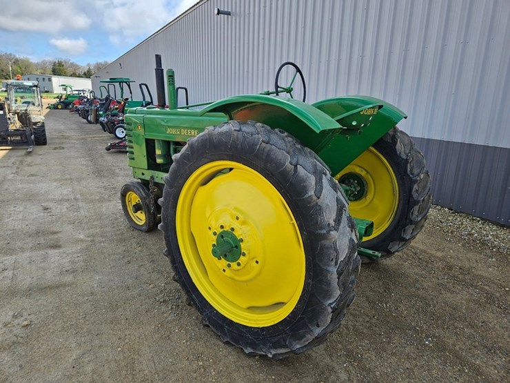 john-deere-model-b-image-3