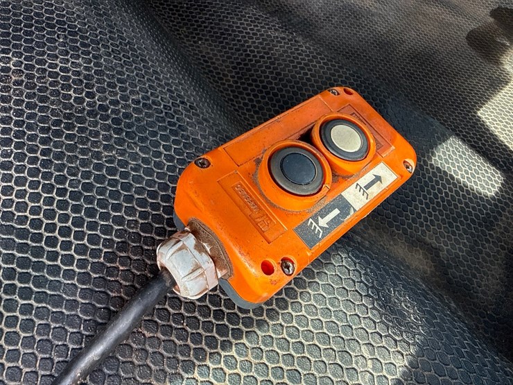 2005-chevrolet-3500-image-36