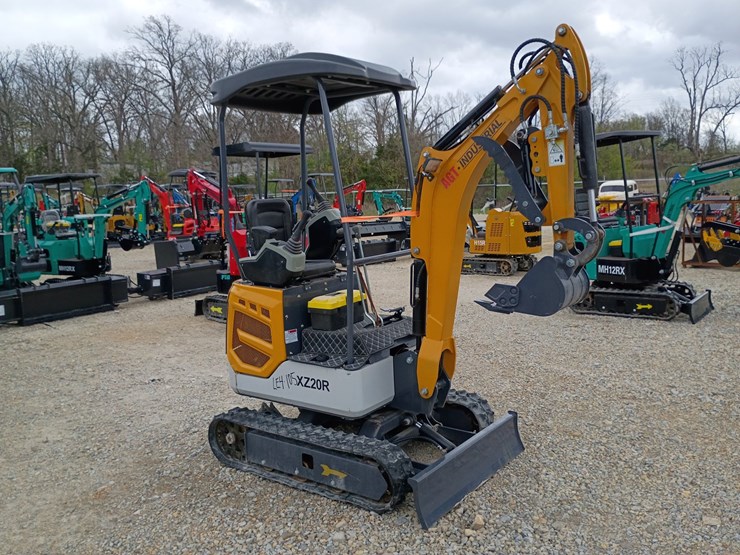 #24166-•-2025-agt-xz20r-mini-excavator-image-6