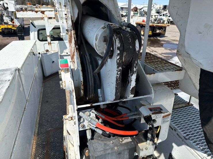 #1070-•-2012-freightliner-boom/crane-truck-image-30