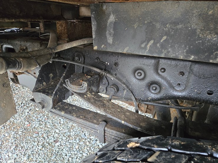 2011-ford-f550-image-36