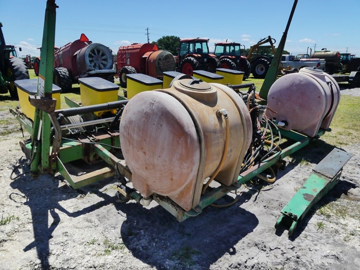 john-deere-7300-image-2