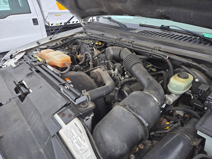 2001-ford-f350-image-26