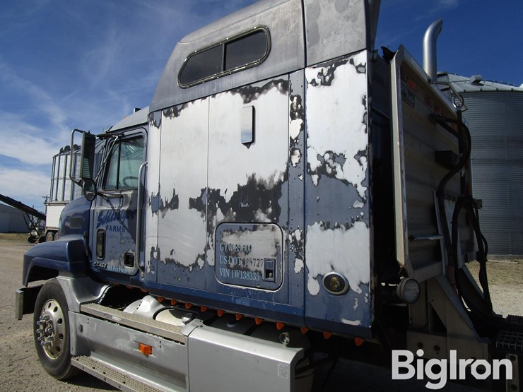 2001-mack-ch613-image-10