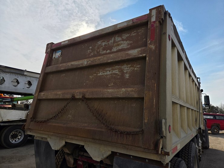 2012-international-7600-image-24