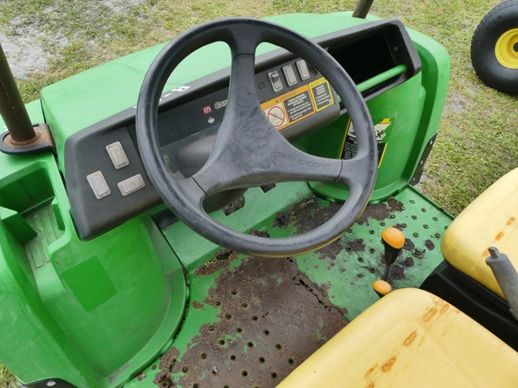 2017-john-deere-tx-4x2-image-11