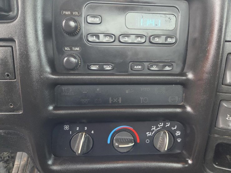 2005-massey-ferguson-8-image-48