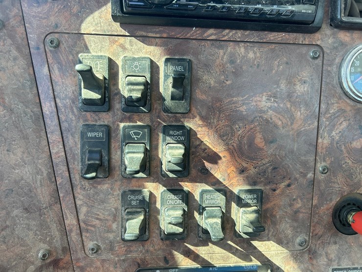 1998-international-9200-image-61