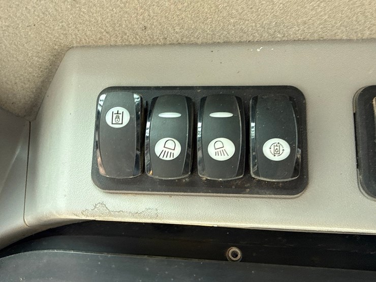 caterpillar-259d-image-39