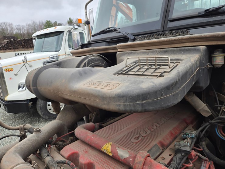 2019-international-hx620-image-54