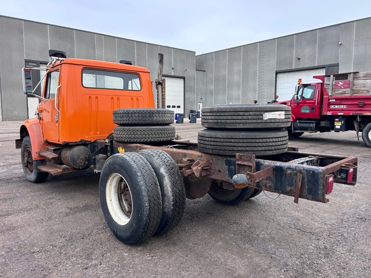 1992-international-4900-image-3