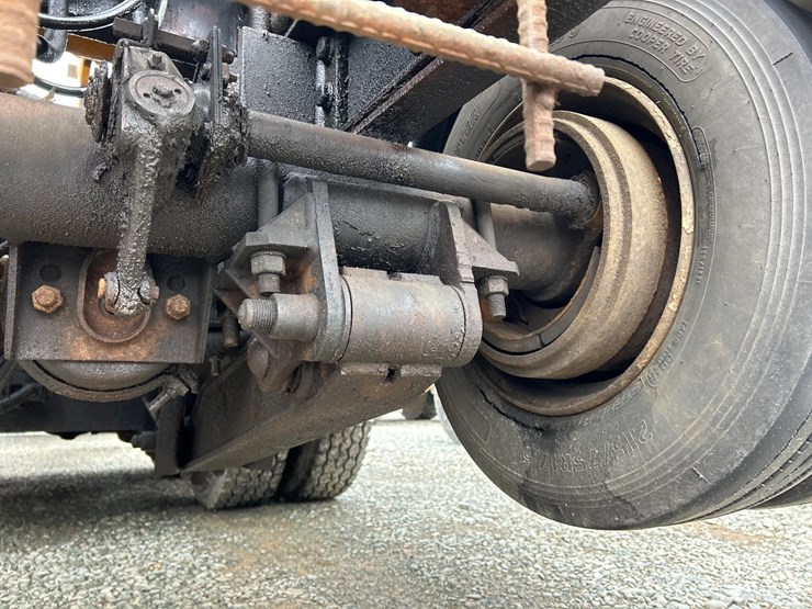 1999-mack-dm688s-image-37