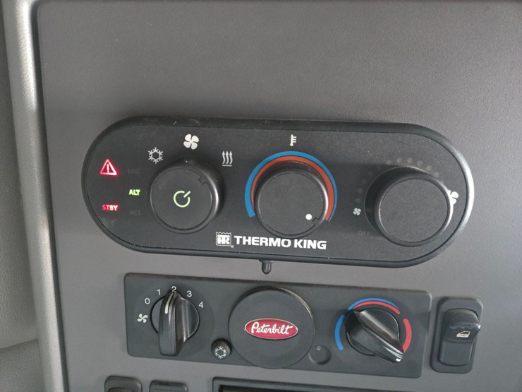 peterbilt-579-image-88