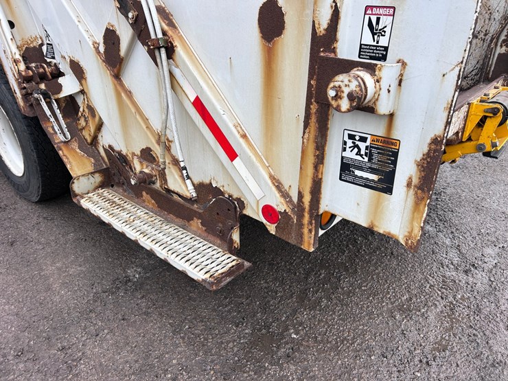 2003-international-7400-image-27