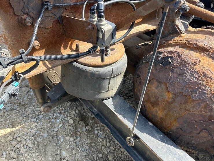 2017-kenworth-t660-image-23