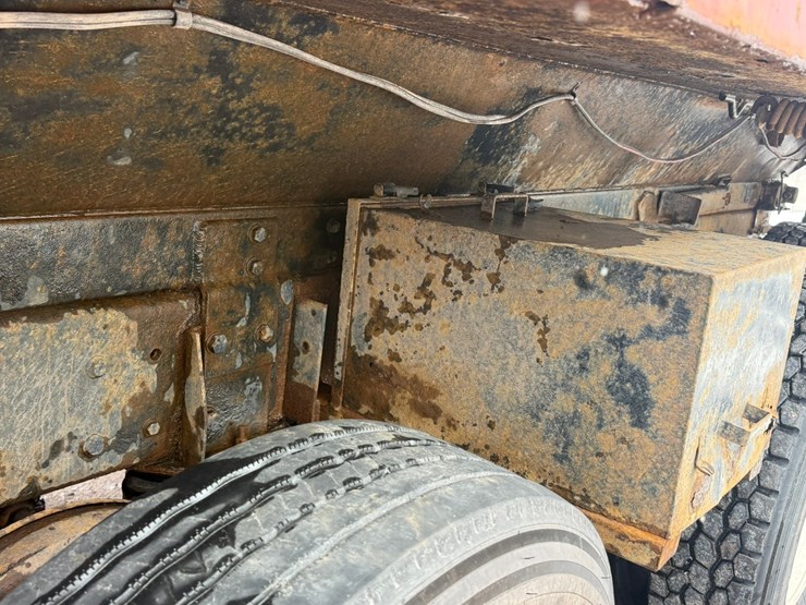 #1052-•-2007-international-7600sfa-tri-axle-dump-truck-image-46