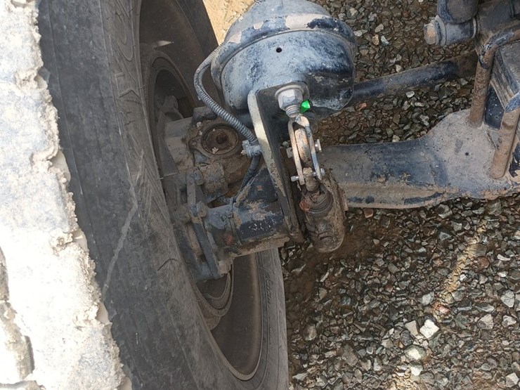 2012-massey-ferguson-8-image-38