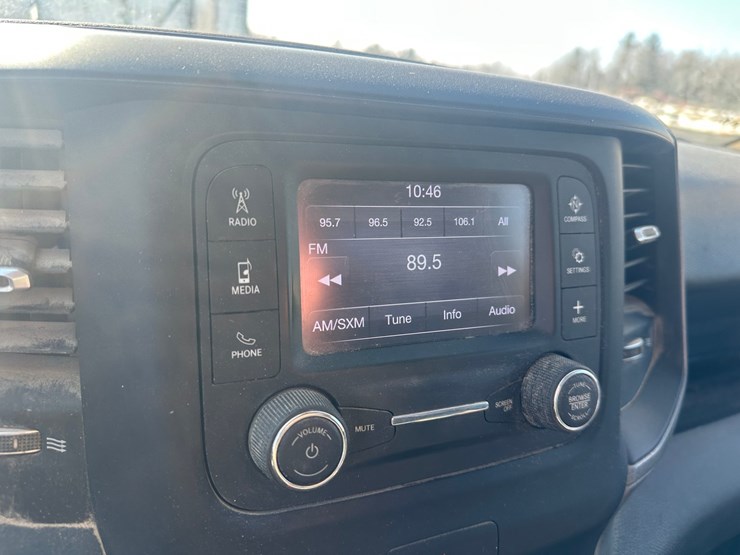 2020-dodge-3500-image-42