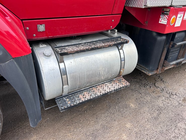 #1690-•-2013-international-7500-6x4-hydro-excavation-truck-image-13