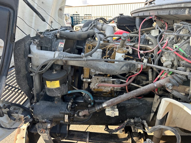 freightliner-fl70-image-50