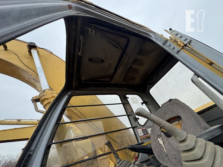 deere-230-lc-image-26