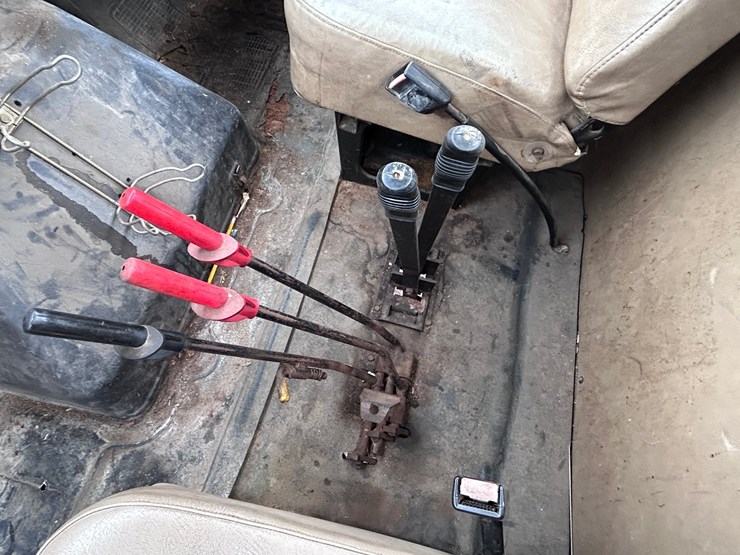 1992-international-4900-image-40