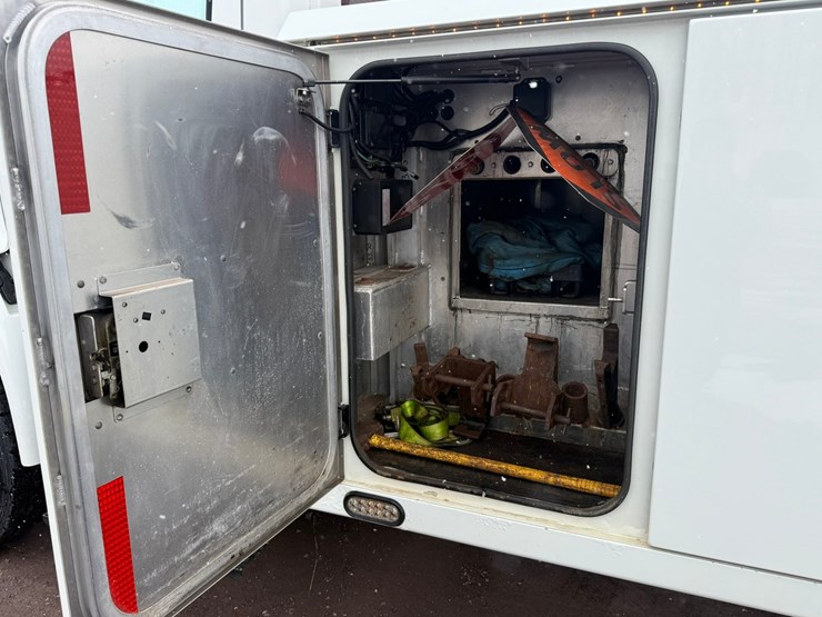 2013-international-4400-sba-image-13