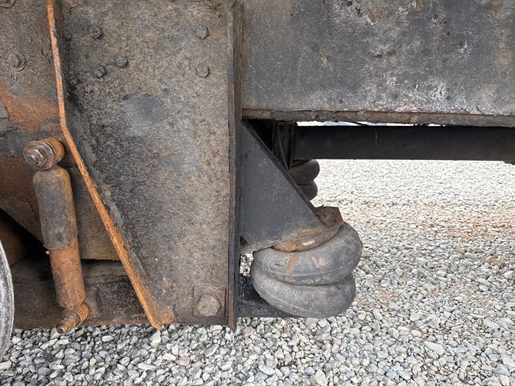 1999-international-4900-image-56