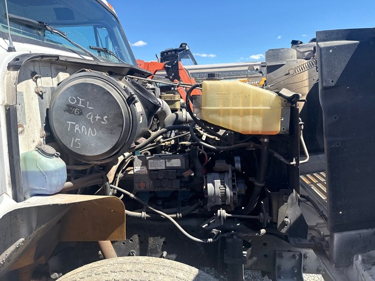 2000-international-4700-image-15