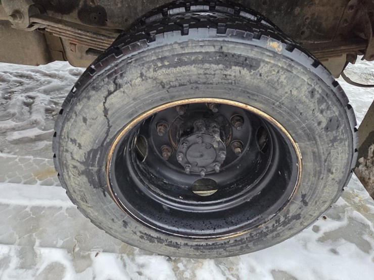 2005-massey-ferguson-8-image-59