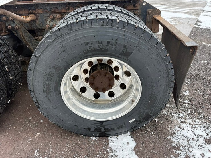 2011-kenworth-t800-image-80