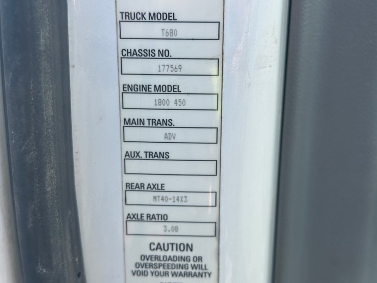 2017-kenworth-t680-image-82