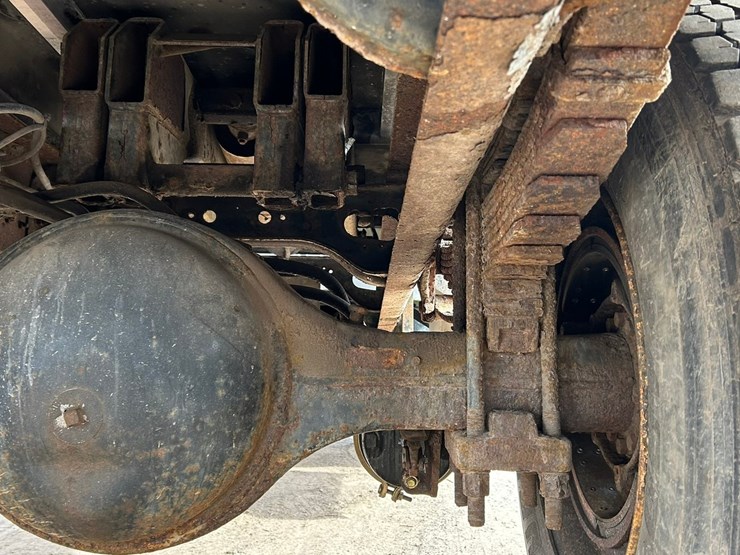 1996-international-4700-image-23