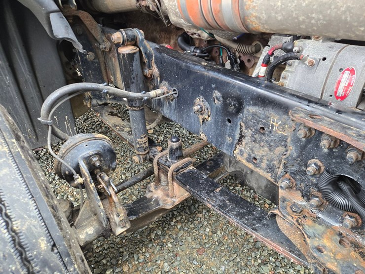 2016-freightliner-cascadia-125-image-37