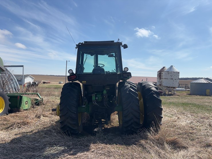 john-deere-4455-image-4