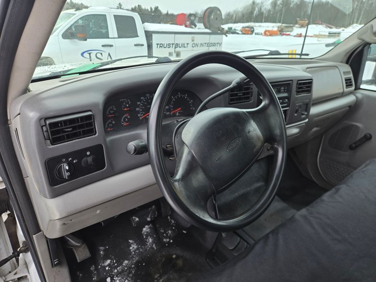 2001-ford-f350-image-39