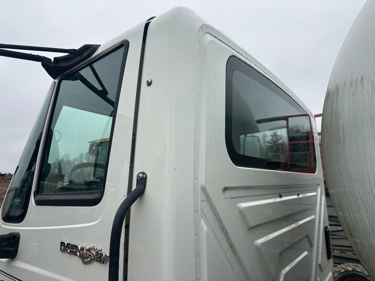 2010-international-4300-sba-image-14