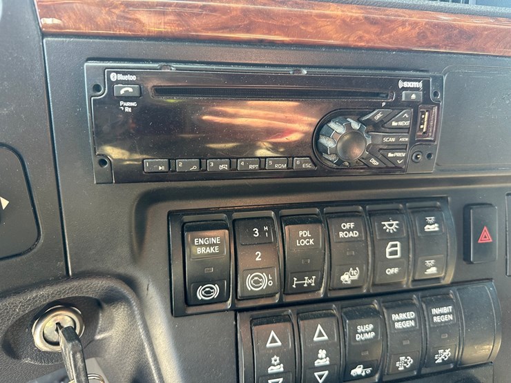 2017-international-lt-image-31