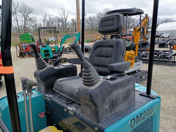 #24167-•-2025-diesel-digmaster-dm200-mini-excavator-image-12