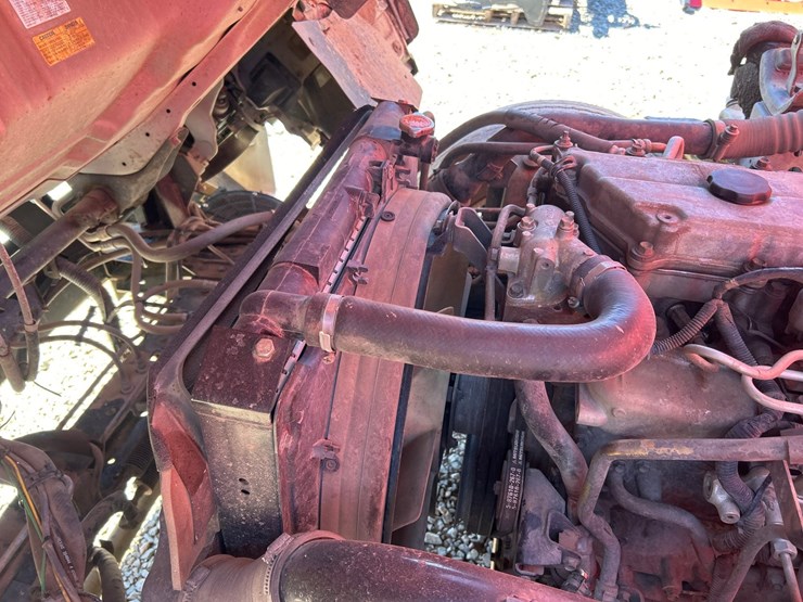 2005-isuzu-nqr-image-38