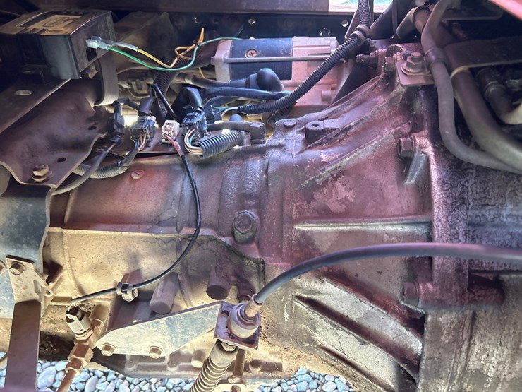 2005-isuzu-nqr-image-29