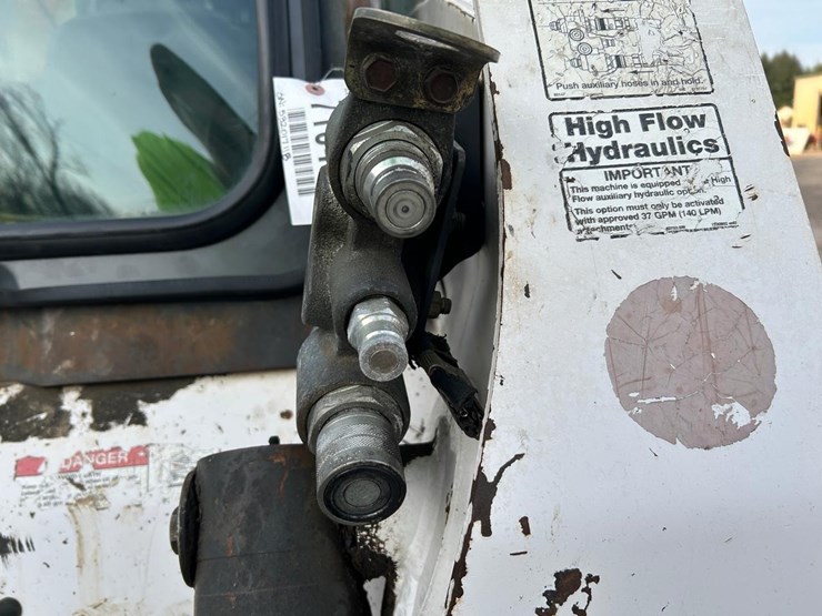 bobcat-t300-image-11