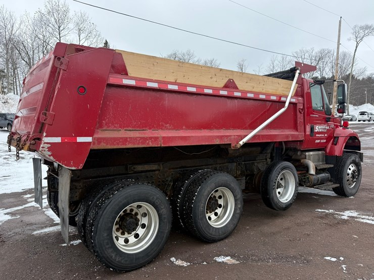 #1052-•-2007-international-7600sfa-tri-axle-dump-truck-image-5